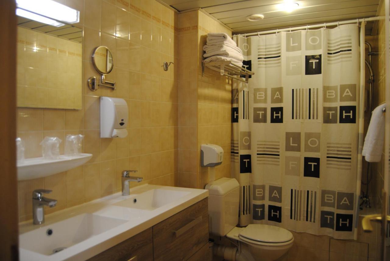 Acropolis 3*